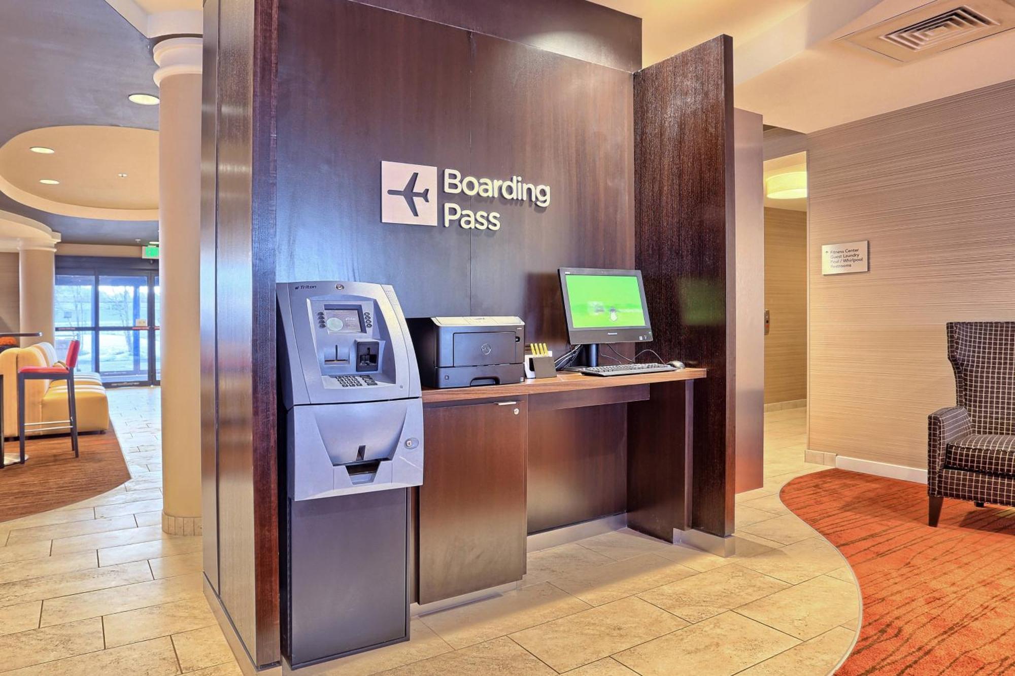 Courtyard By Marriott Harrisburg West/Меканіксберґ Екстер'єр фото