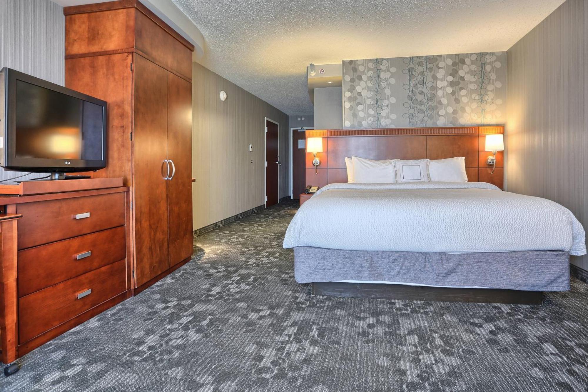 Courtyard By Marriott Harrisburg West/Меканіксберґ Екстер'єр фото