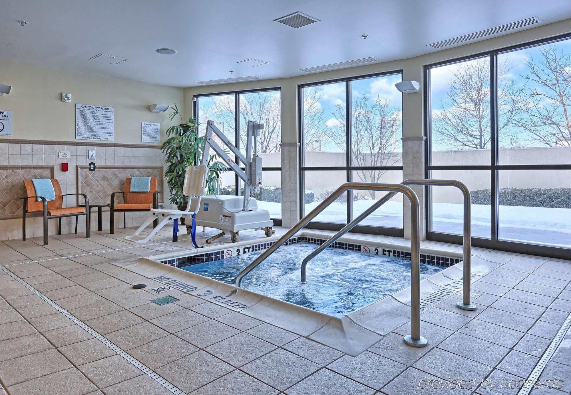 Courtyard By Marriott Harrisburg West/Меканіксберґ Екстер'єр фото